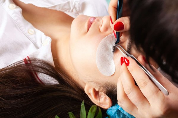 Comment choisir les bonnes extensions de cheveux clip pour un volume naturel?